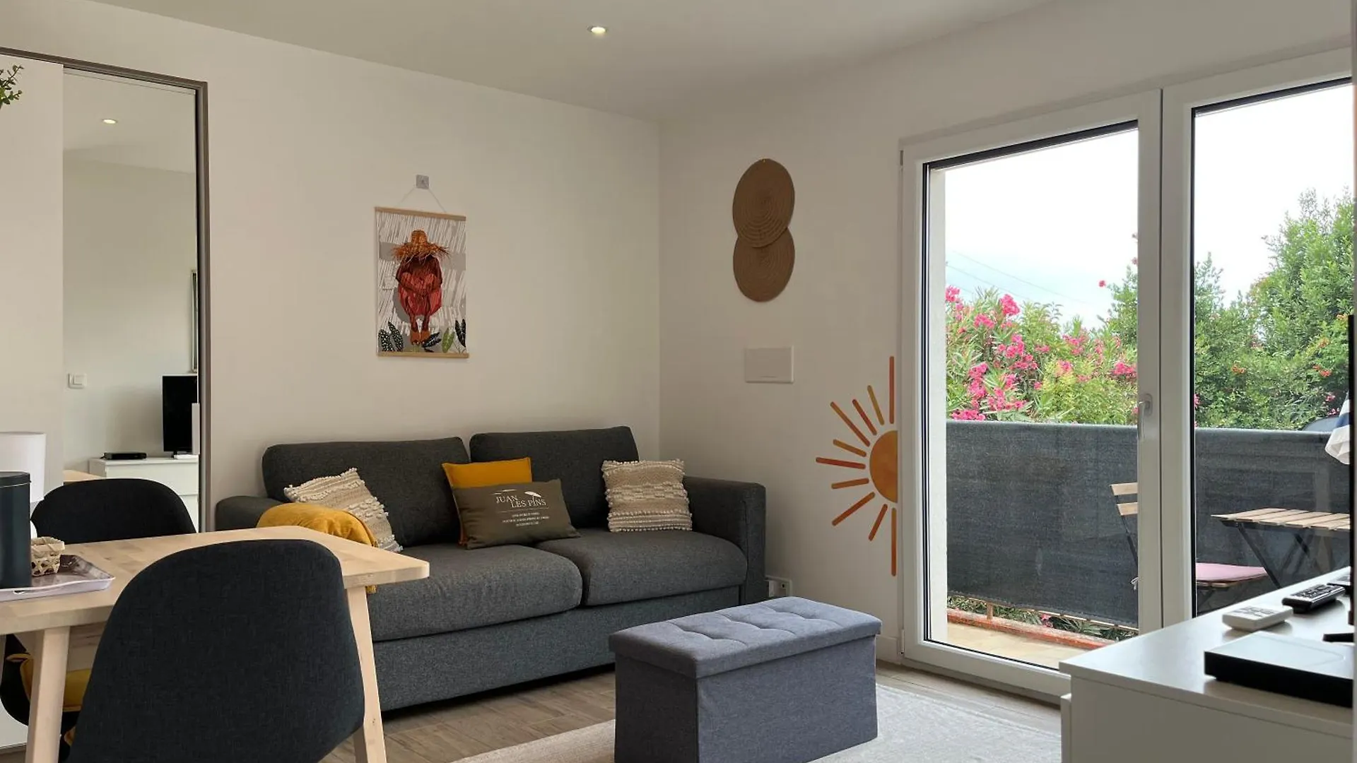 Studio Juan Les Pins Balcon 10Min Plage Antibes France